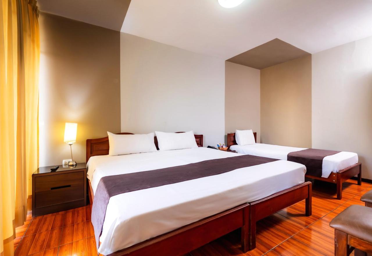 Hotel Portada Del Sol Trujillo Esterno foto
